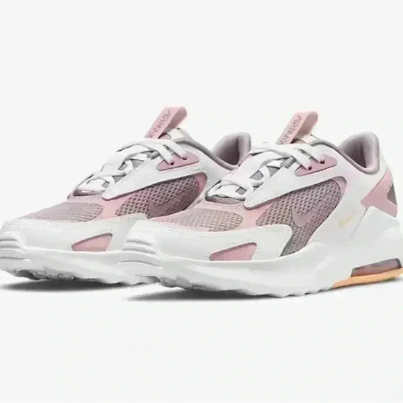 NIKE Air Max Bolt Size 6Y (8) - Picture 5 of 15